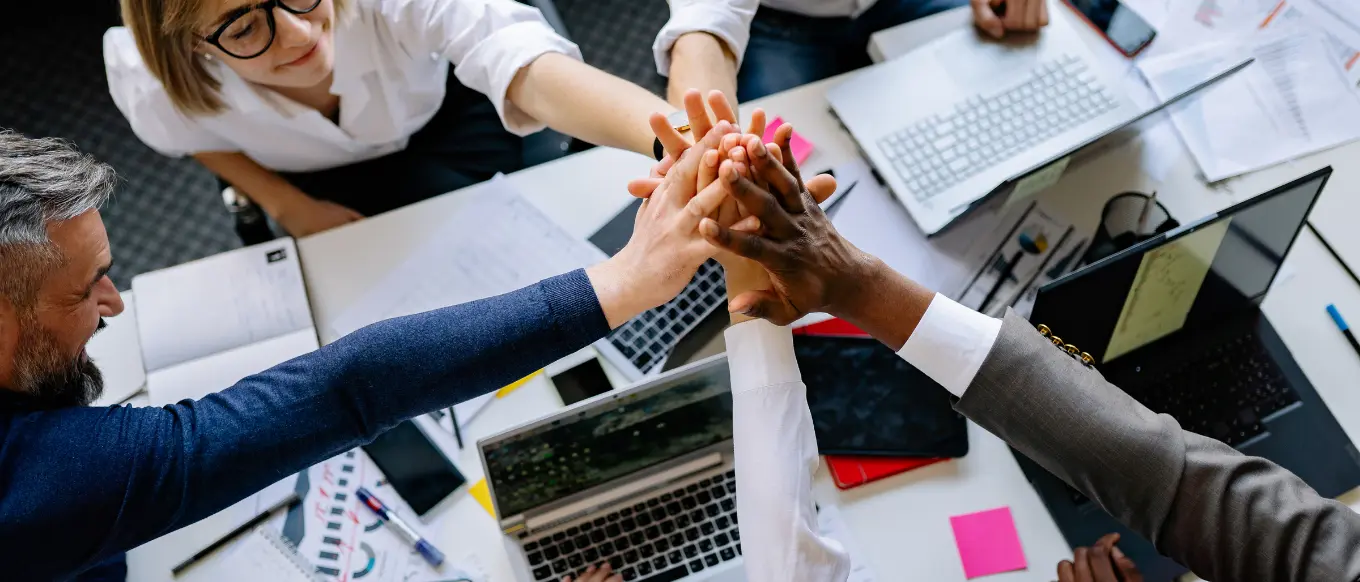 Tim Digital Marketing Dipisahkan dengan Tim Lain Apakah Perlu