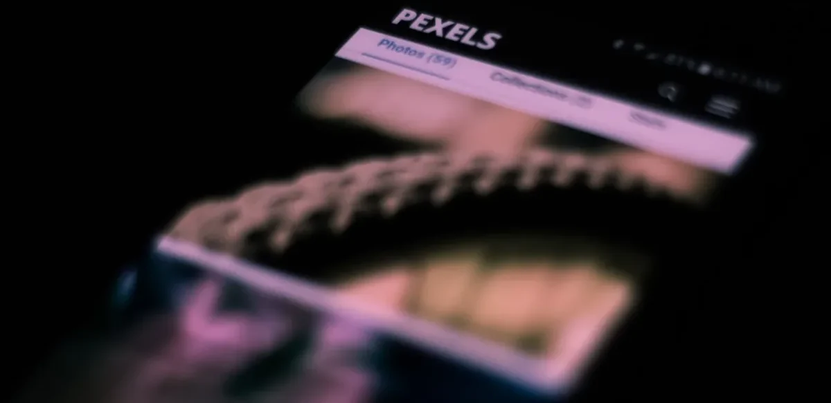 perbedaan ui dan ux di website
